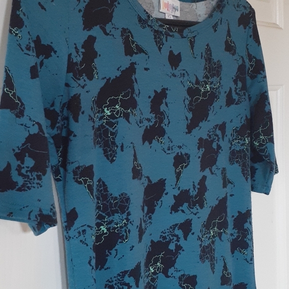 LulaRoe Julia - Picture 2 of 5